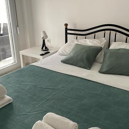 Sunny Peraia Apartment מראה חיצוני תמונה